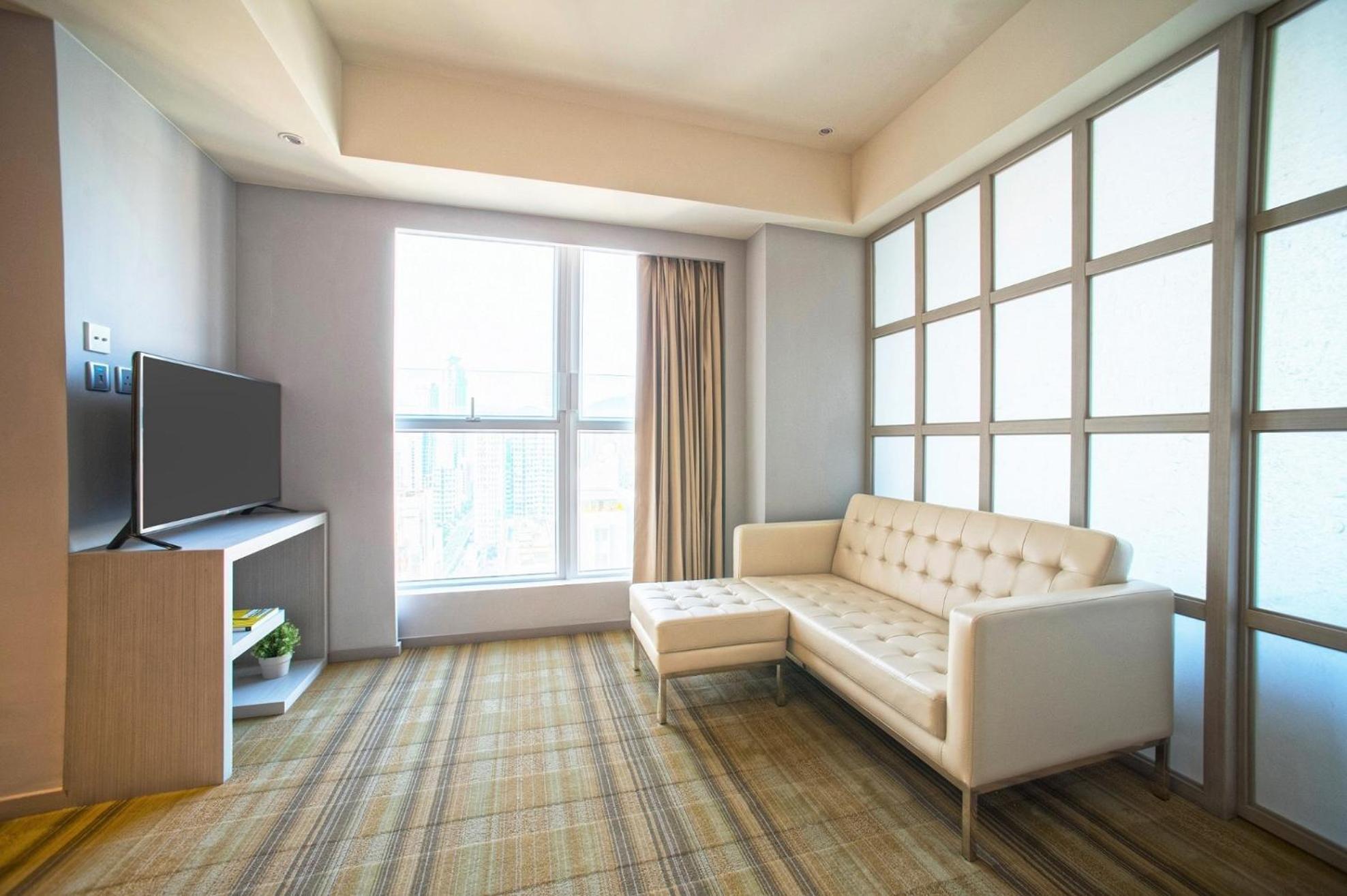 One Dundas Hong Kong Exterior photo